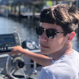 Meet your Posher, Damian